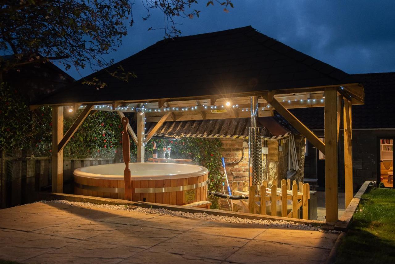 East Cottage * Wood Burning Hot Tub * Garden 圣安德鲁斯 外观 照片